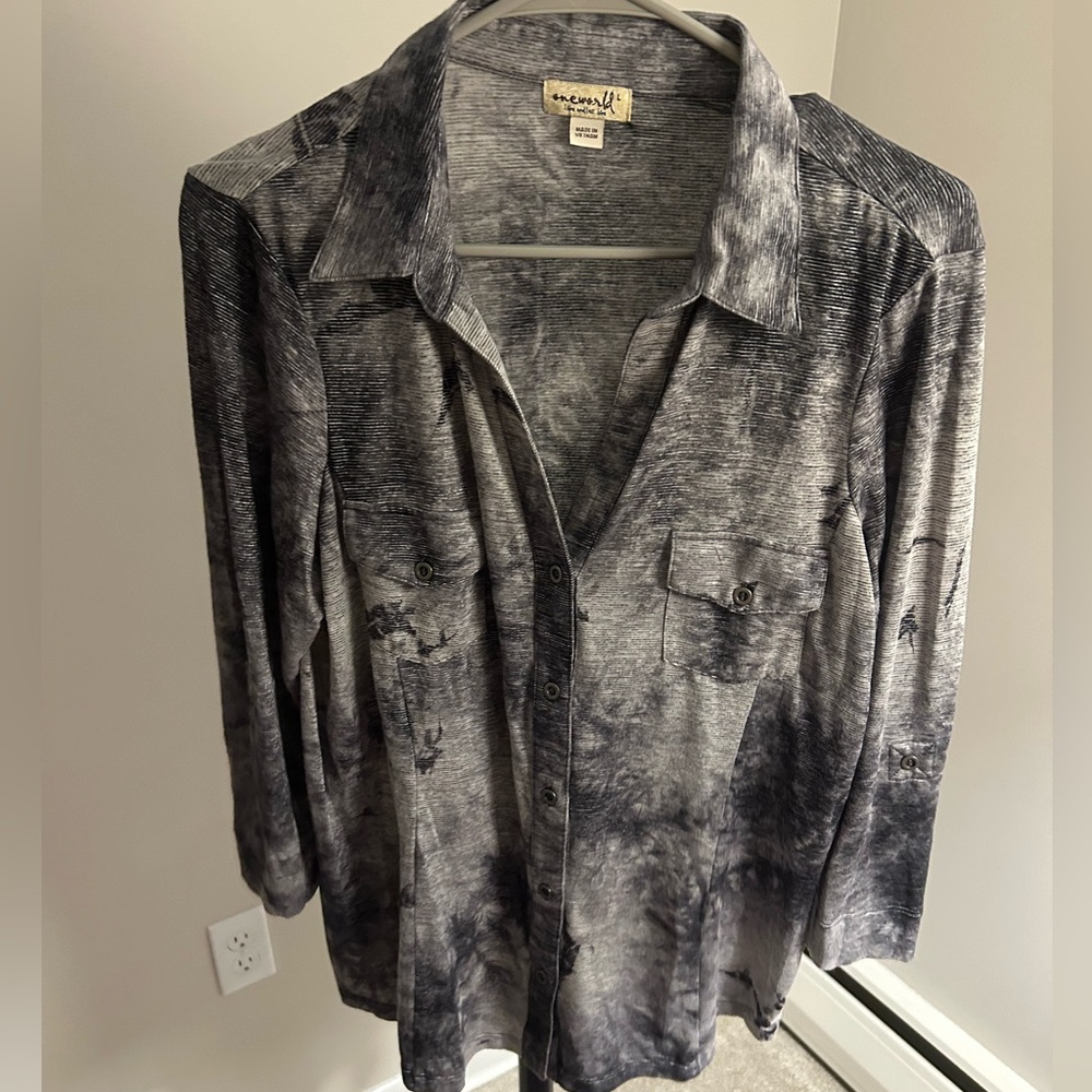 Grey tie dye blouse size L One World